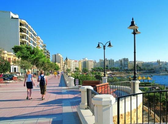Modern 1Br Maisonette Steps From The Promenade Sliema Eksteriør bilde
